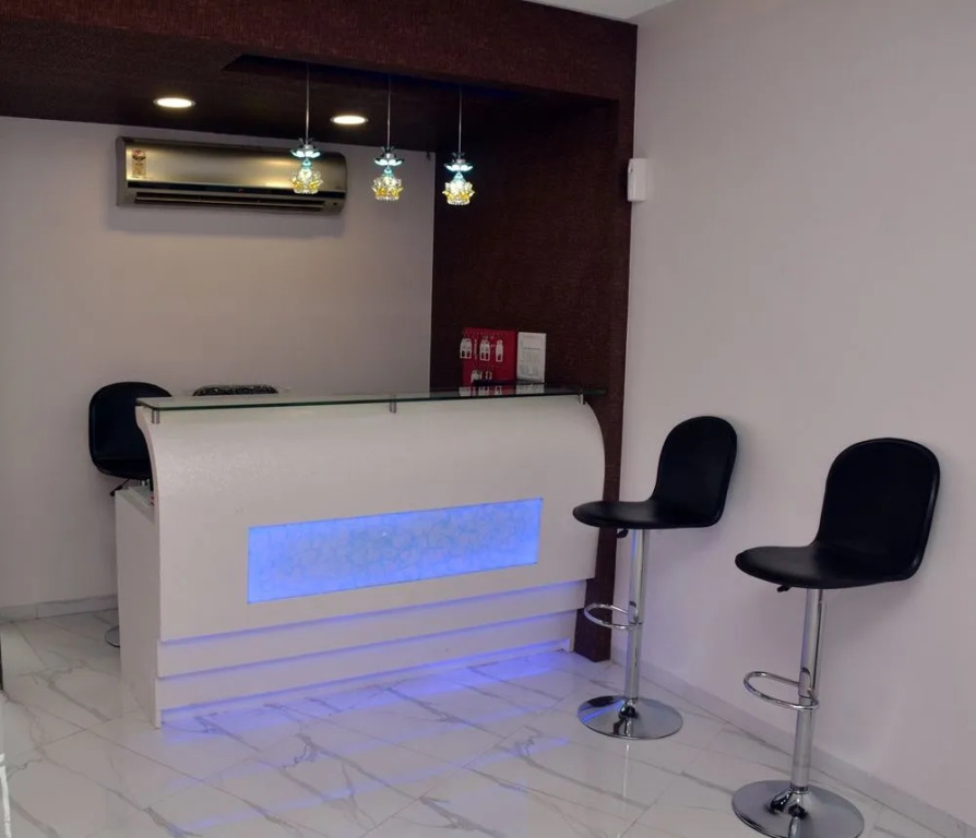 OYO Hotel Blue Sea Near Chhatrapati Shivaji International Airport