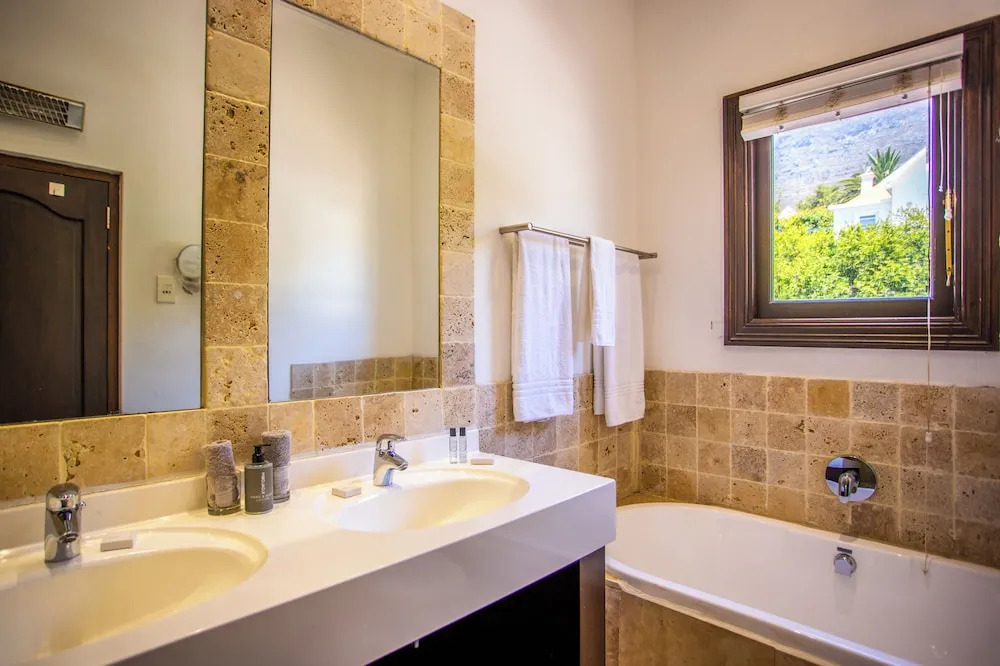 Cape Riviera Guesthouse
