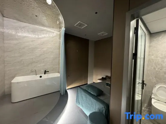 Lingehao Inn Hotel (Shangrao Yueliangwan Auto City)