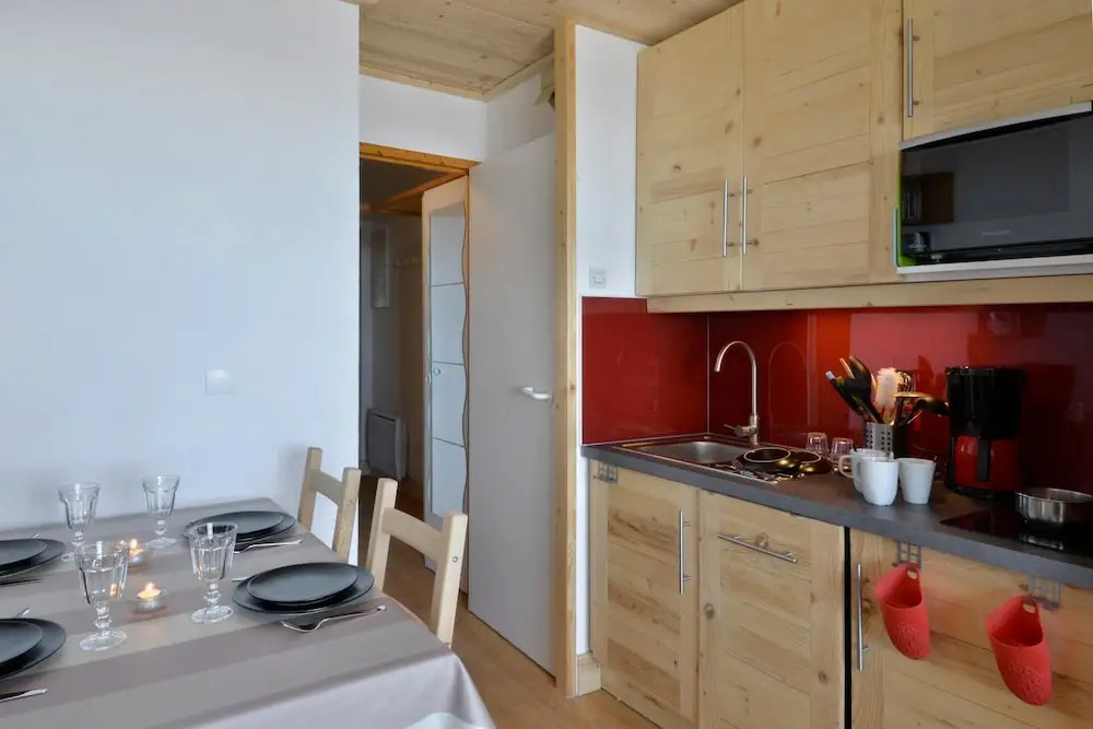 Belle Plagne Open Plan Studio for 4 People of 23 Mâ², Refurnished, on the Slopes Lc419