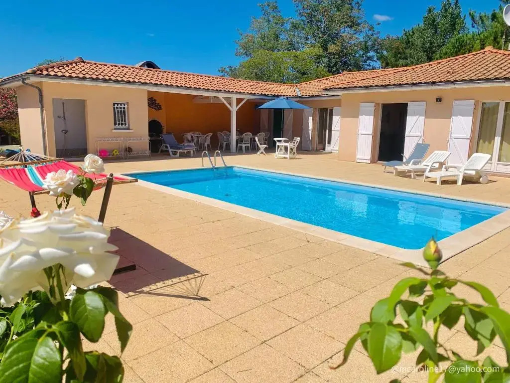 Villa lumineuse à Andernos-les-Bains avec piscine privée