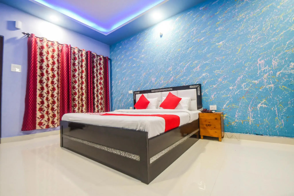 OYO 15935 Hotel Shivay