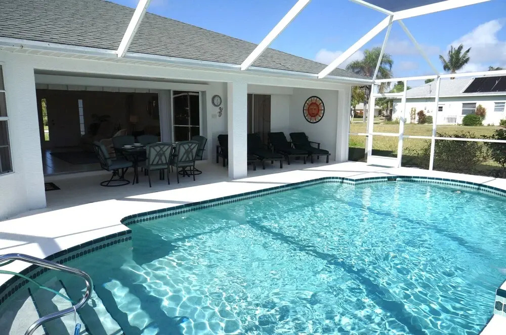 Rebecca Large Pool and Close to Everything Cape Coral Offers 102
