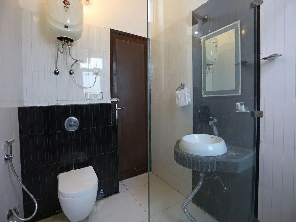 OYO Flagship 144 Noida Expressway NSEZ