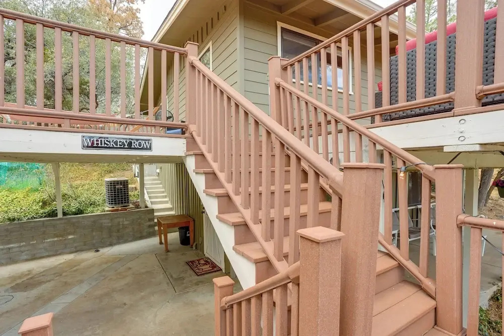 Family Mountain Getaway, Retreat to the Cool Pine