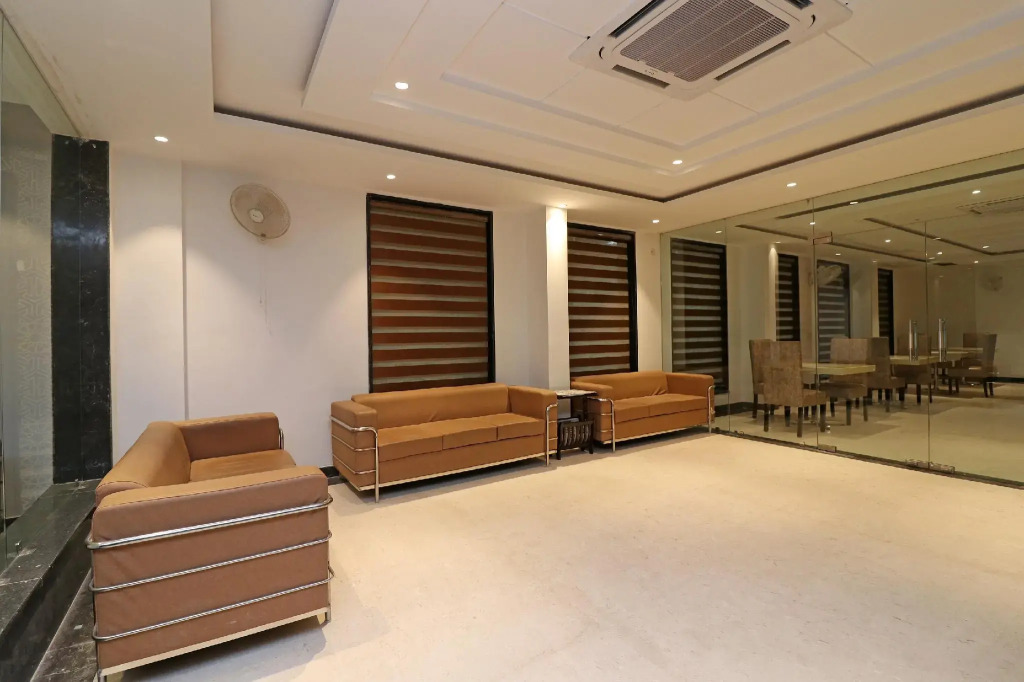 Capital O 16651 GRD SUITES