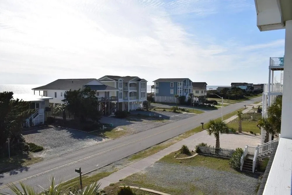 Reel Blessed 4 Bedroom Home by Redawning