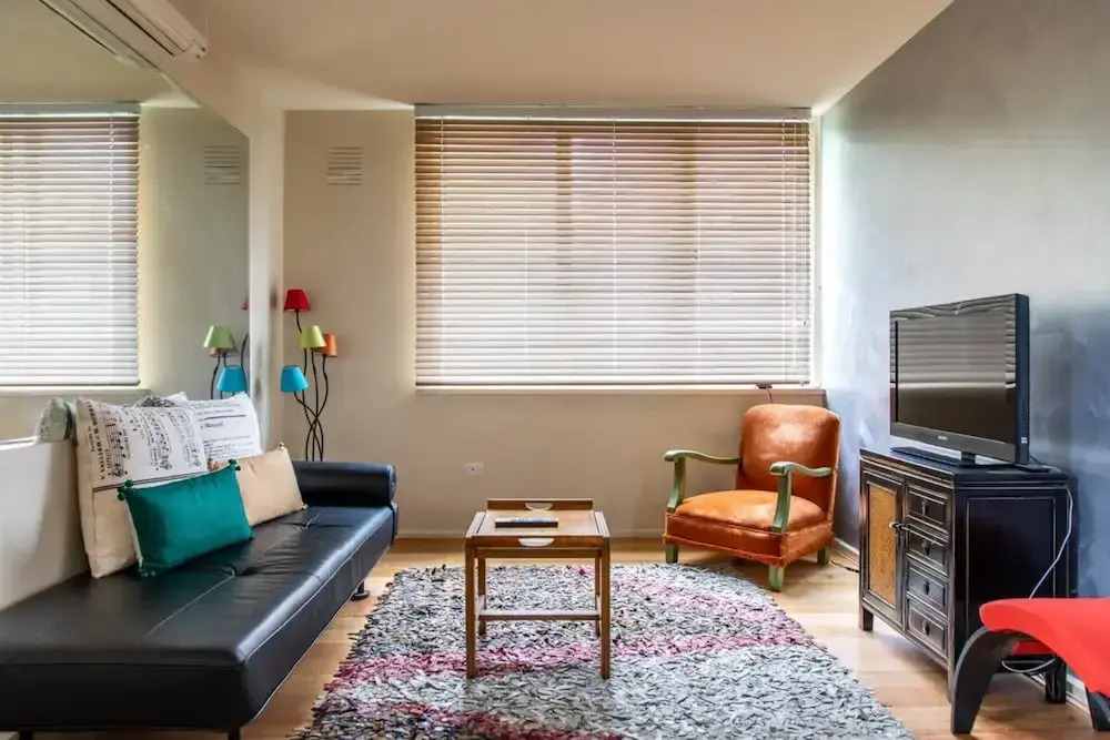 Charming 1 Bedroom Apartment in Vibrant South Yarra
