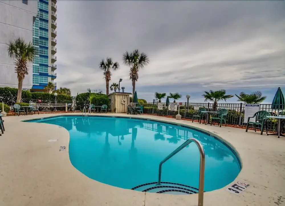 Palms Resort