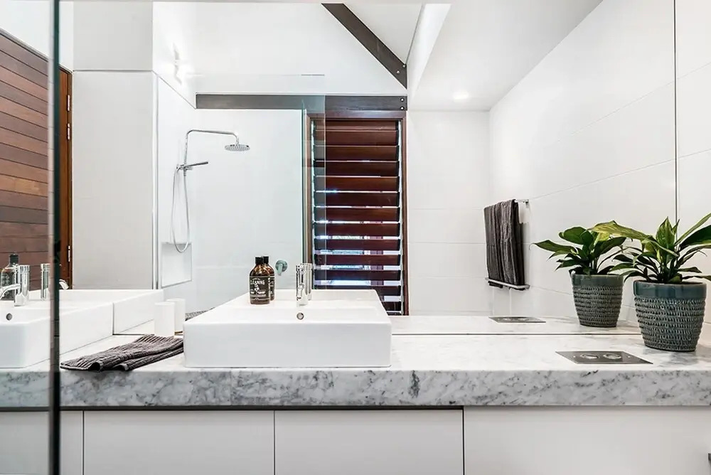 Your Luxury Escape - On The Bay 2