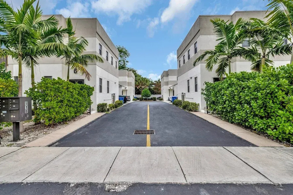 Townhome-10 mins to FTL Beach & Downtown
