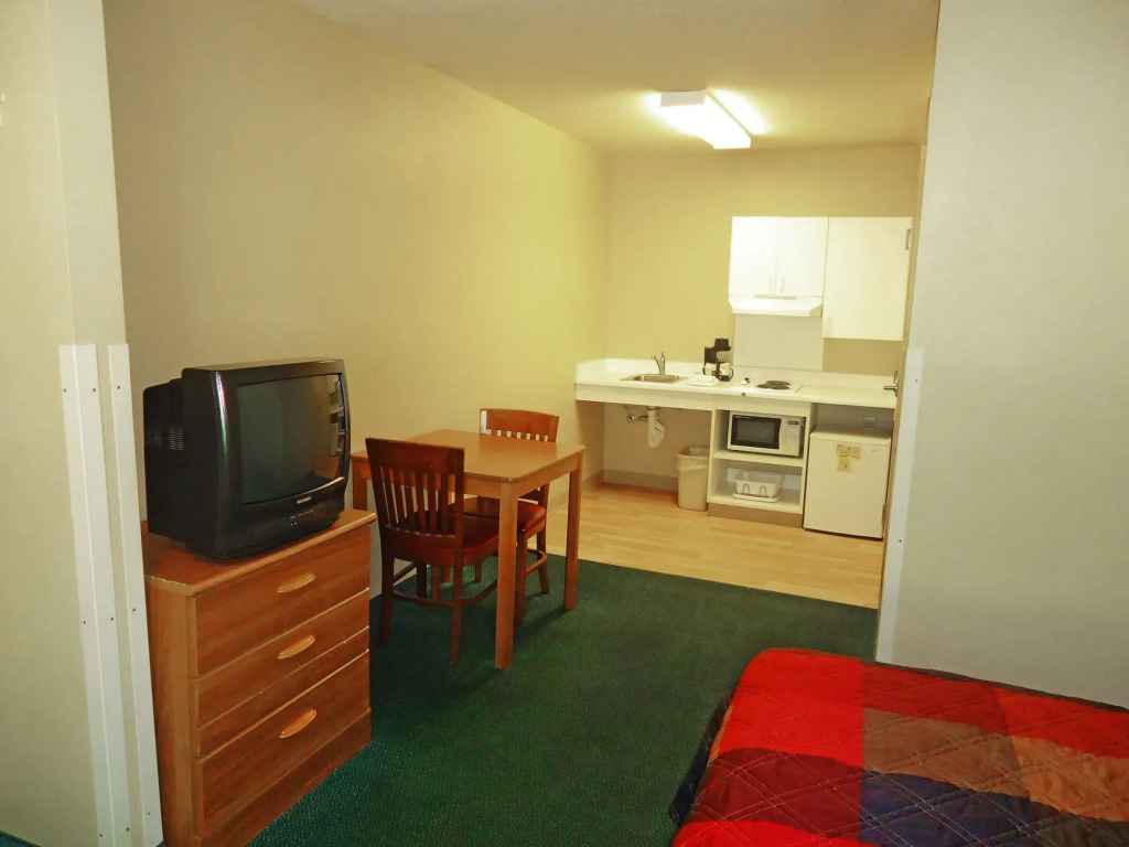 Suburban Studios Winston Salem-University Parkway