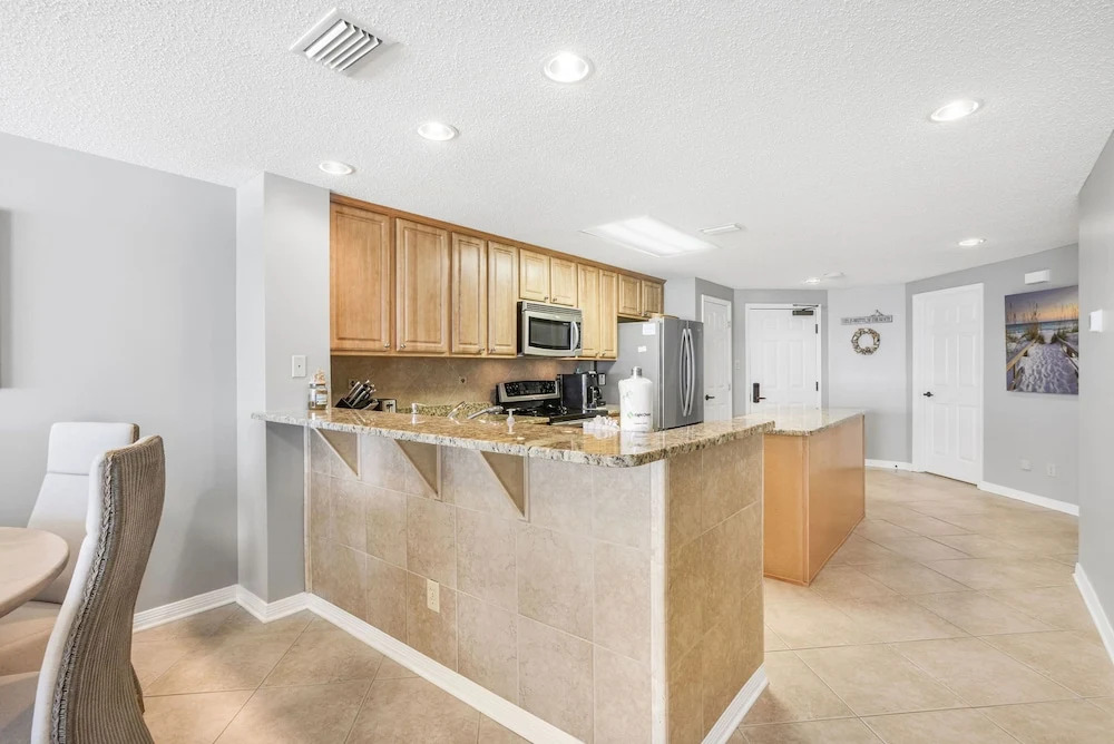 Four Seasons 502-e Fishing Pier Newly Remodeled 3 Bedrooms