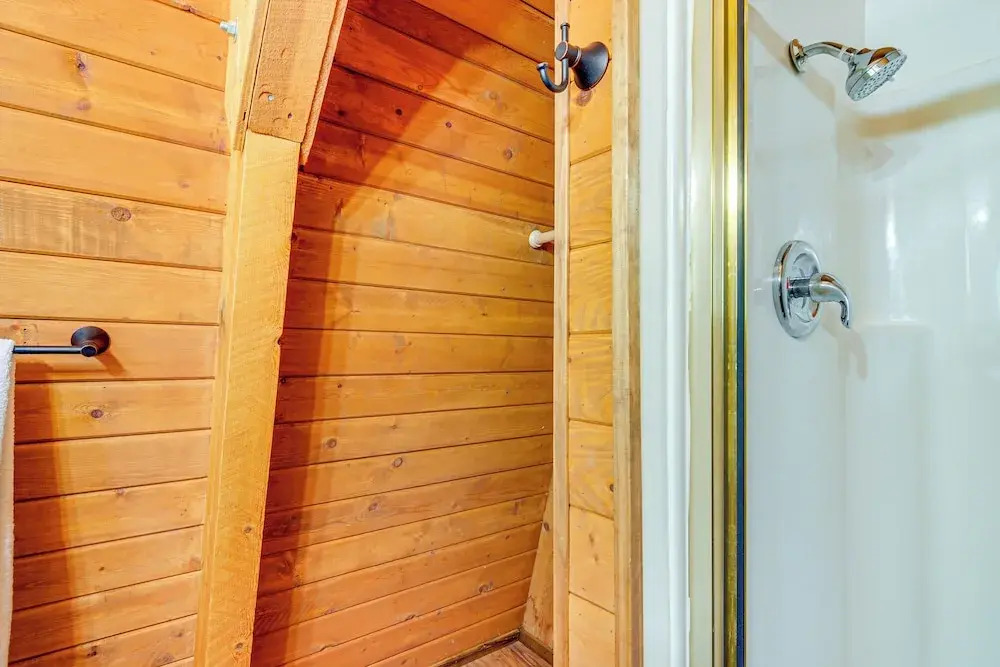 Near National Parks: Duck Creek Cabin Retreat