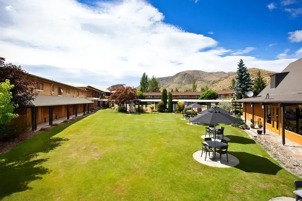 Heritage Gateway Hotel