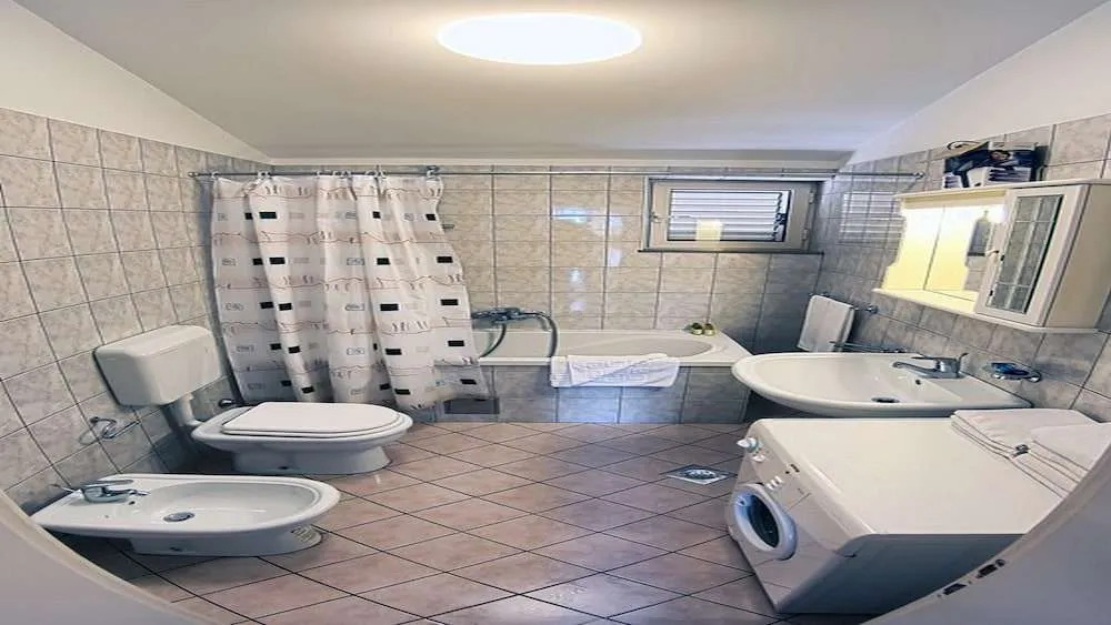 Sipa Apartments