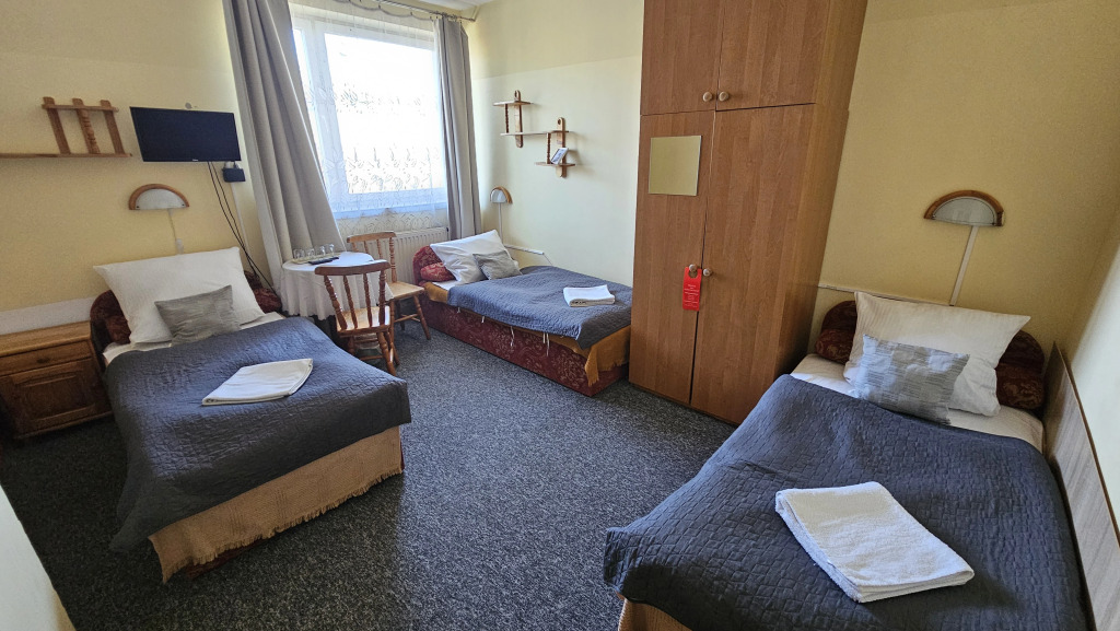 Hotel Daisy Budget