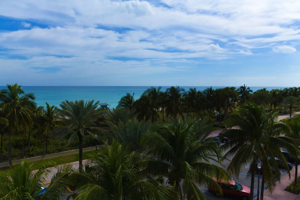 Broadmore Miami Beach