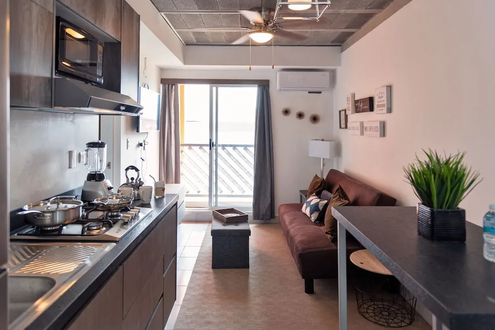 Departamento Centro, 2hab, 1 sofácama, 2 baños by Mty. Living T402