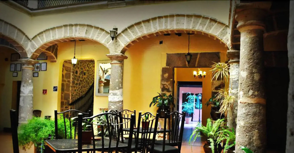 Hotel Colonial