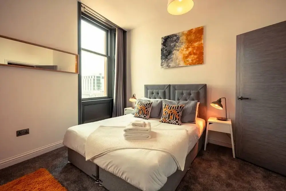 Maritime House - Luxury 2 Bed High Spec Apartment w Private Parking