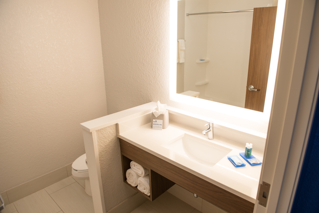 Holiday Inn Express & Suites - Orland Park Mokena by IHG