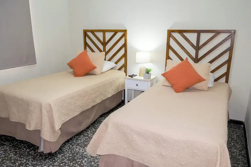 LAurora Inn