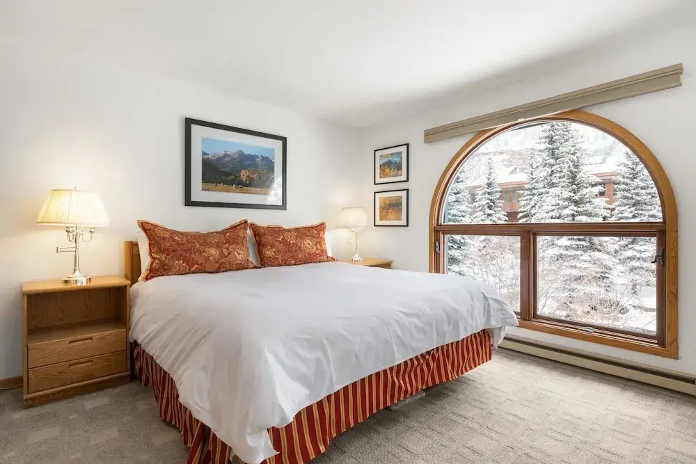 Riverside Condos A103 by Avantstay Condo Close To Downtown, Town Park & Ski Lift #8