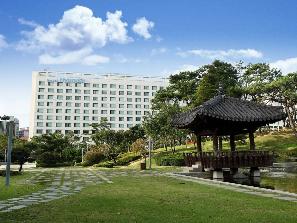 Hotel Hyundai by Lahan Ulsan