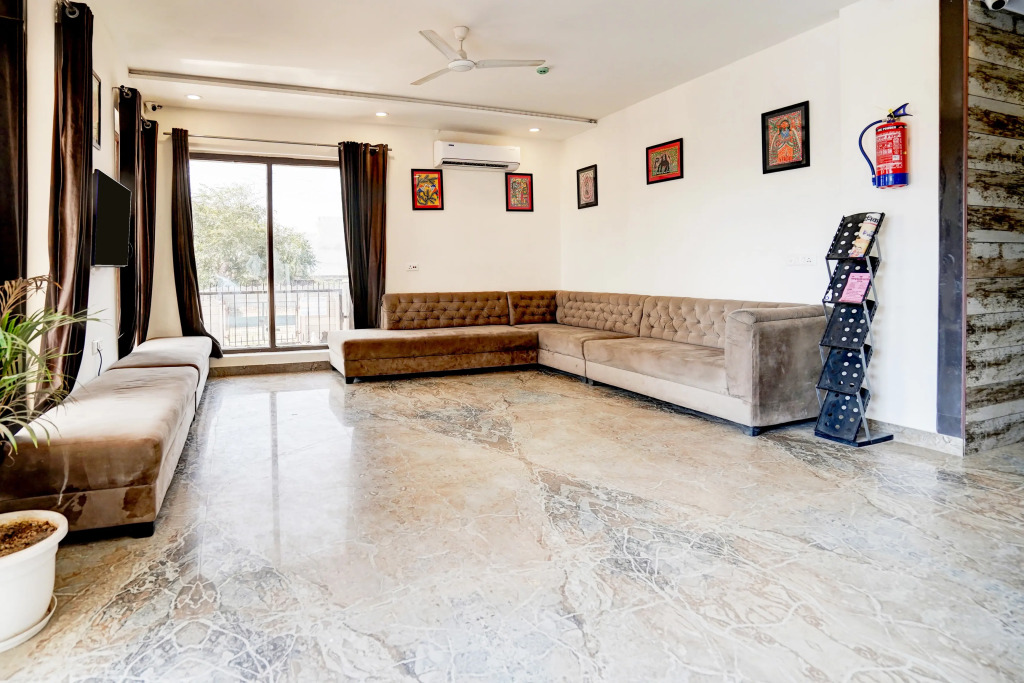Townhouse Taj Mahal East Gate Formerly Royal Empire