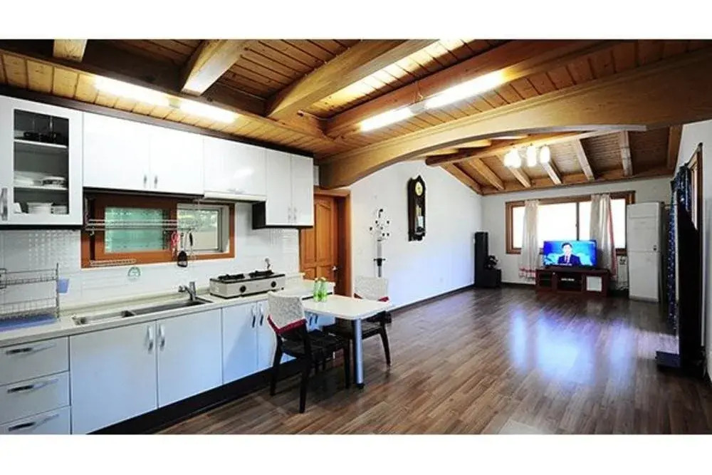 Gapyeong Sansaesori Pension
