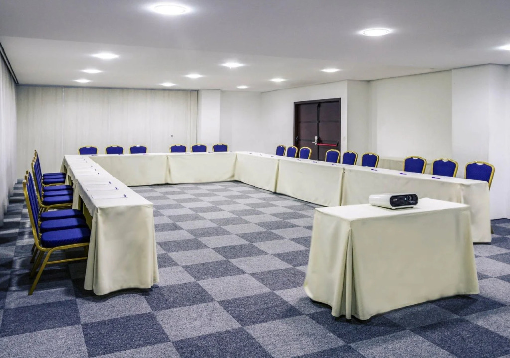 Mercure Santos
