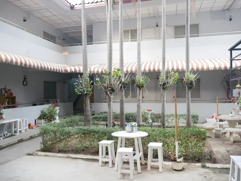 Kritkarn Apartment