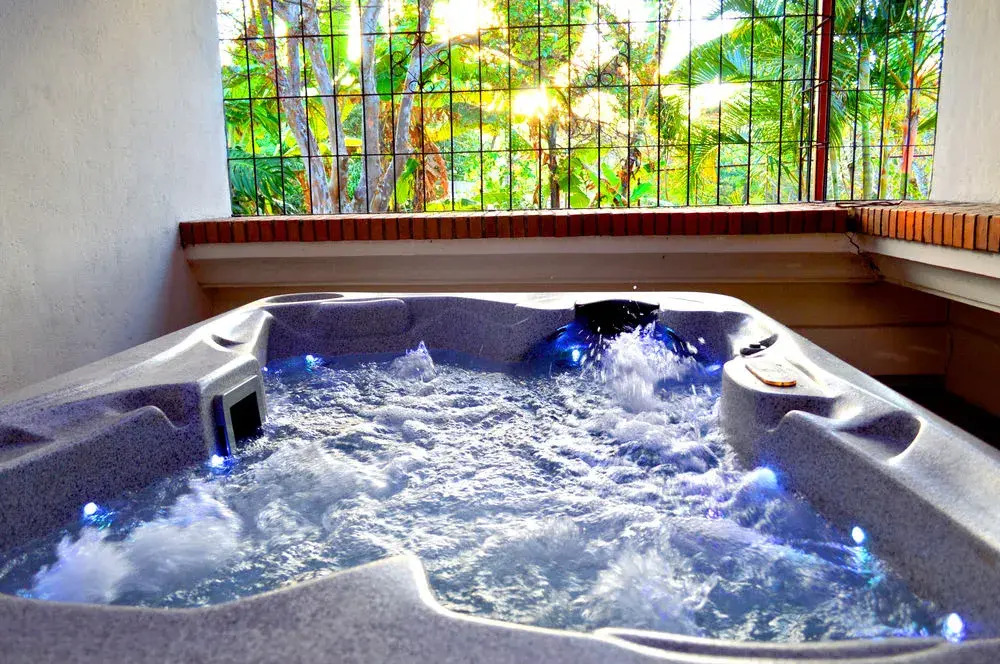 Nest Hotel B & B