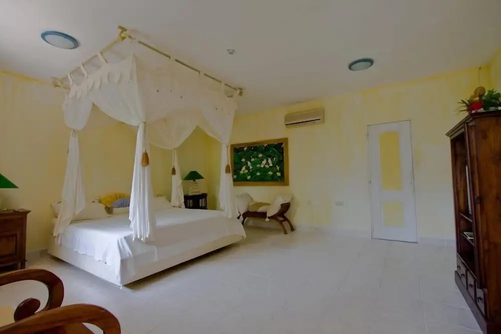 Bougainvilla Hotel