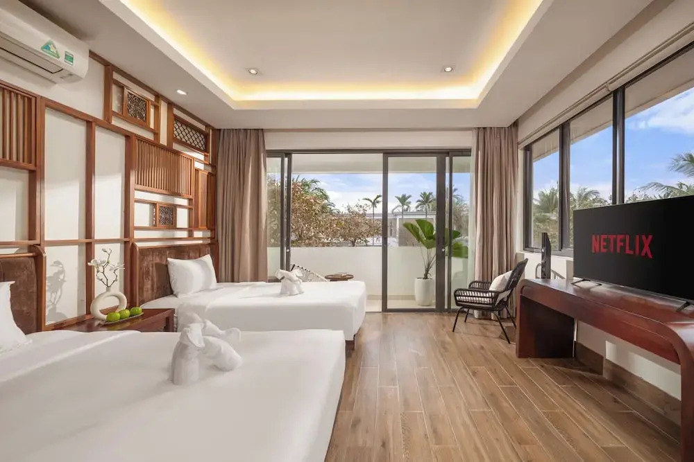 Ocean Villa Da Nang 4BR 5 Beds, Private Pool and Kitchen