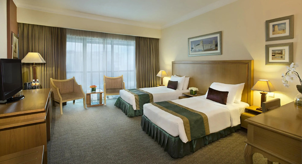 Отель DoubleTree by Hilton Dubai Port Saeed