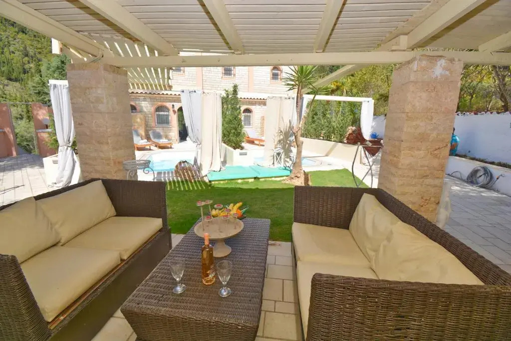 Doliva Studio Erieta with private pool
