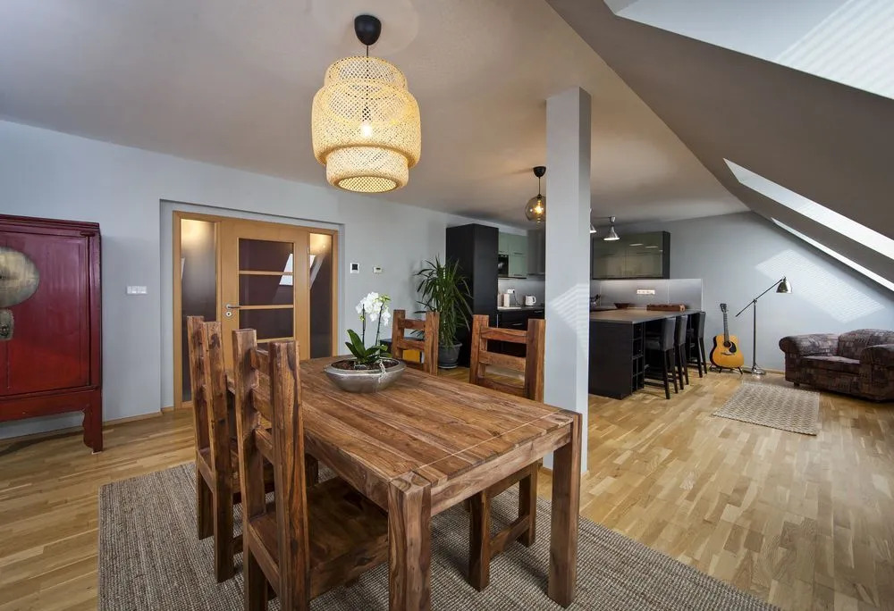 Spacious Treetop Apartment by easyBNB
