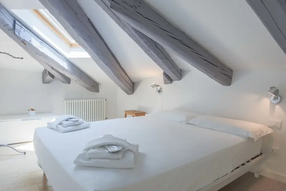 San Giusto Wall Attic With AC