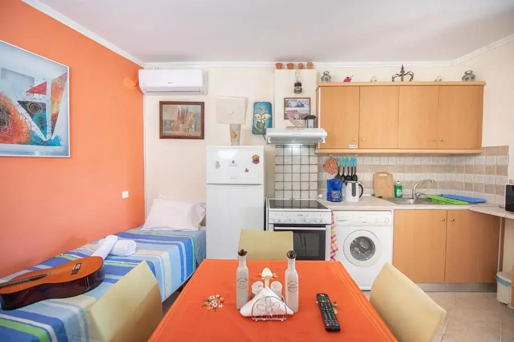 Ntanis 43 House