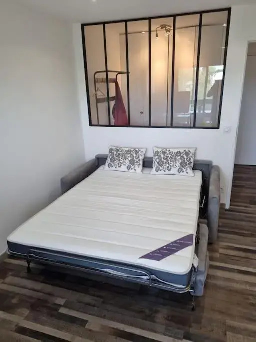 Appartement tout confort entierement renove piscine wifi parking