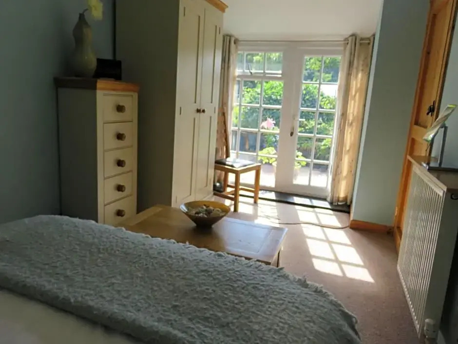 Garth Engan B&B with private lounge