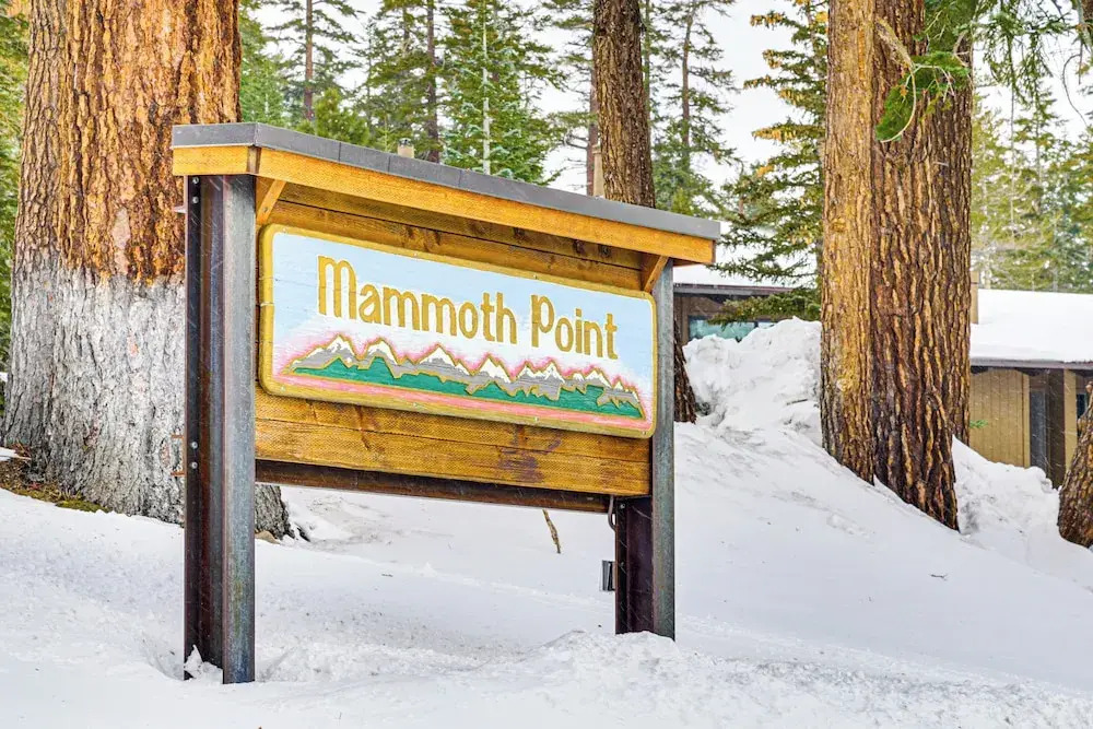 Walk to Ski Lift: Mtn-view Condo in Mammoth Lakes