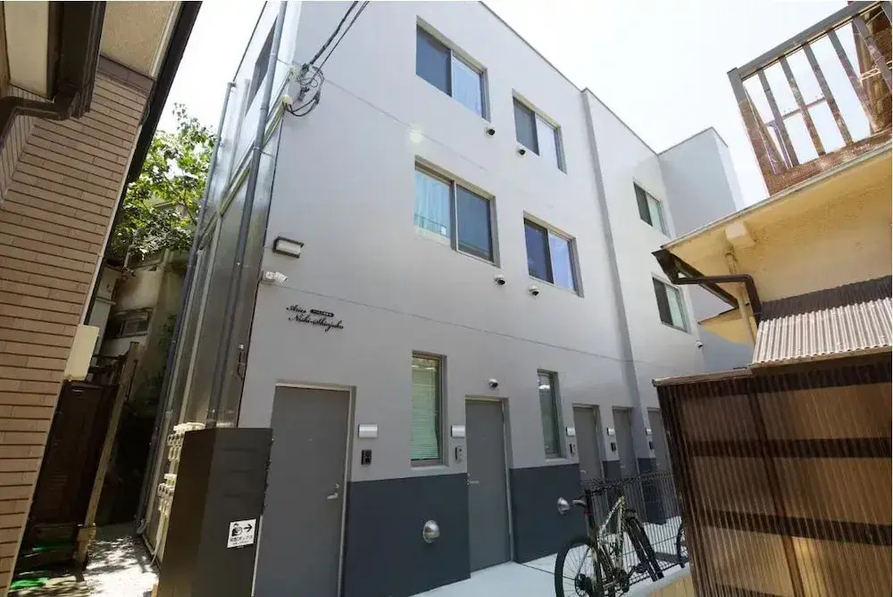 5 Minute Walk from Nishi Shinjuku Gochome Station