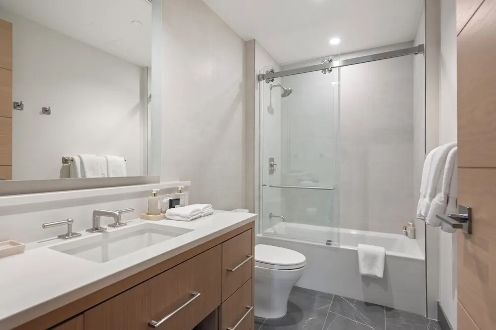 Snowmass Lux Getaway by Snowmass Vacations