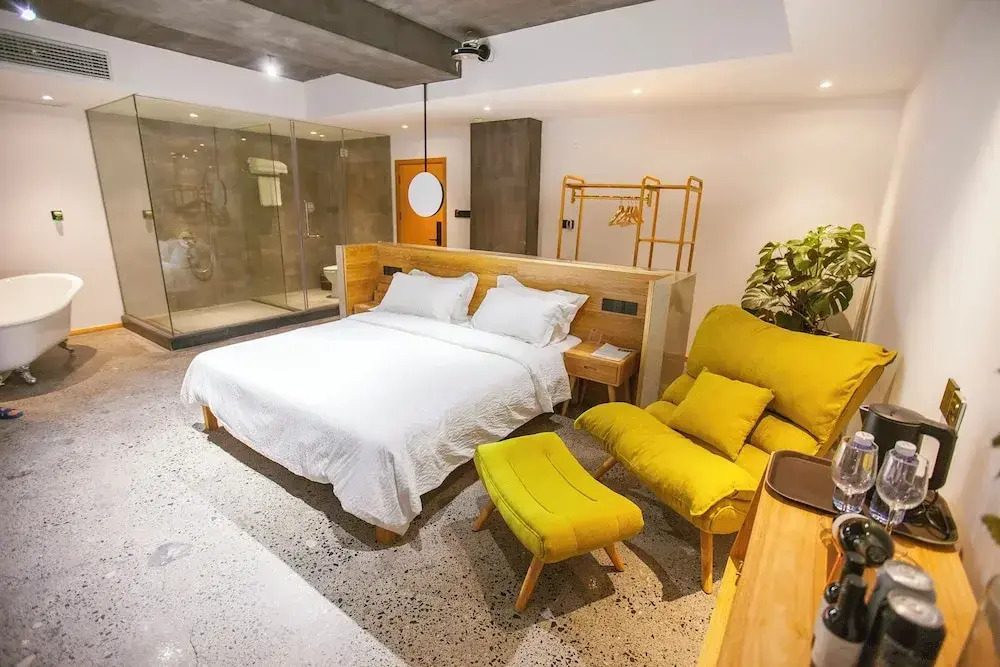 Tianmen Boutique Hotel-Free pickup from Tianmenshan-English services-Near the Tianmen Cableway