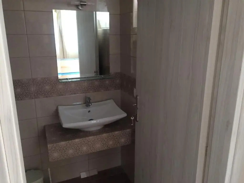 Moros Apartments