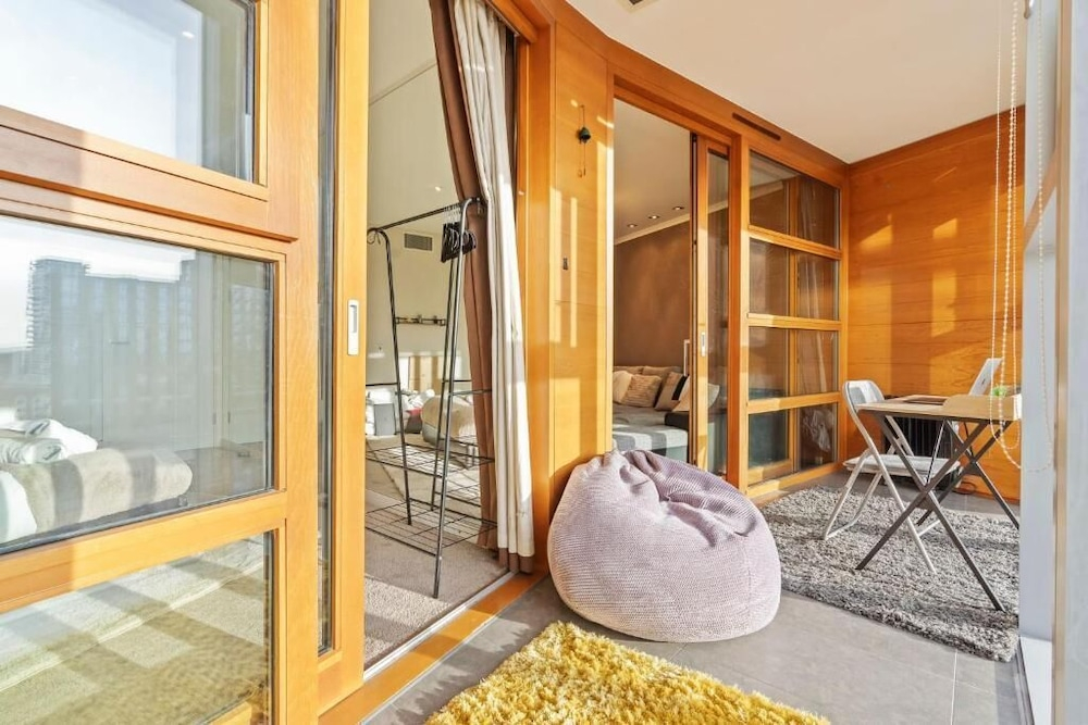 Battersea riverside 1 bedroom flat