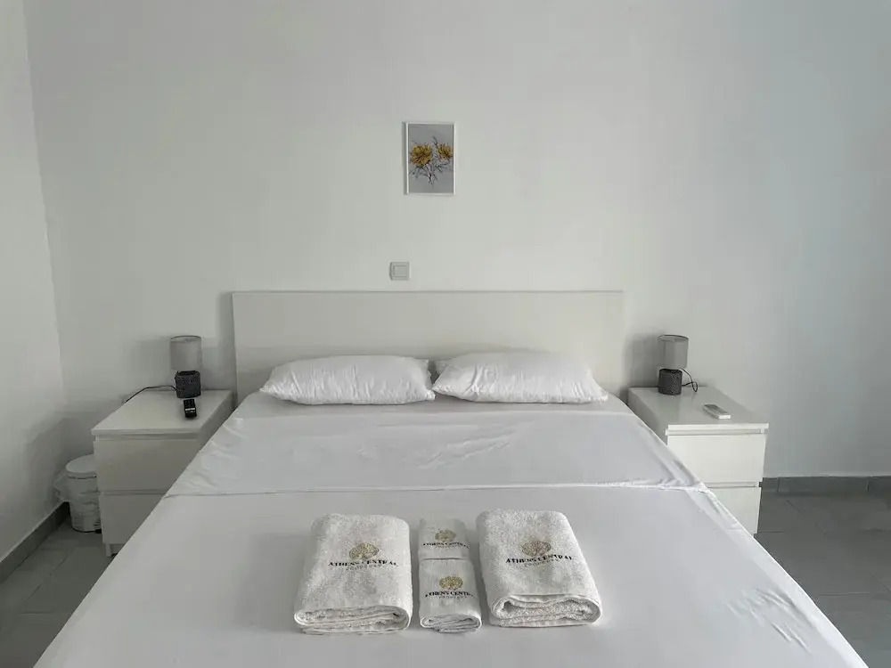 Vibrant Omonia Oasis, Modern Apartment in the Heart of Athens